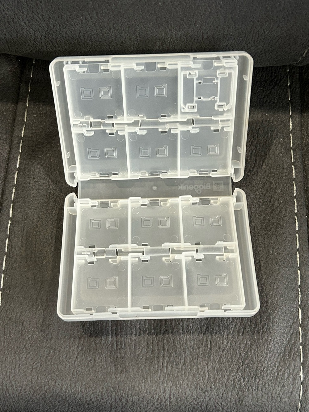 Nintendo 3DS game case! Holds 12 games!